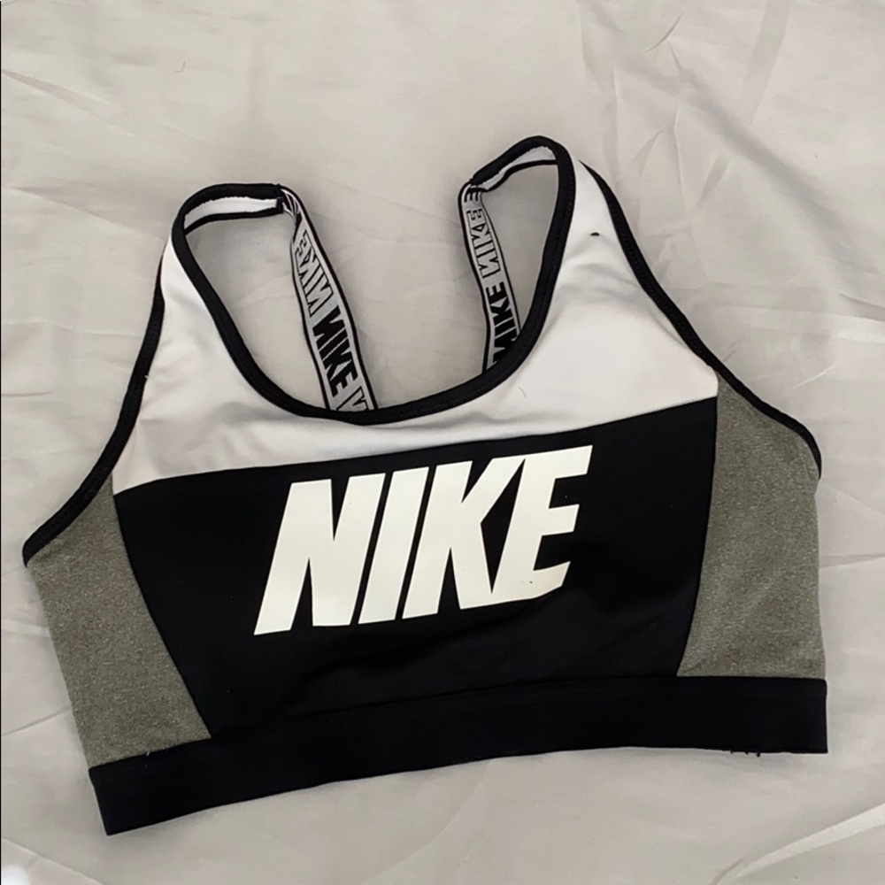 Sports bra